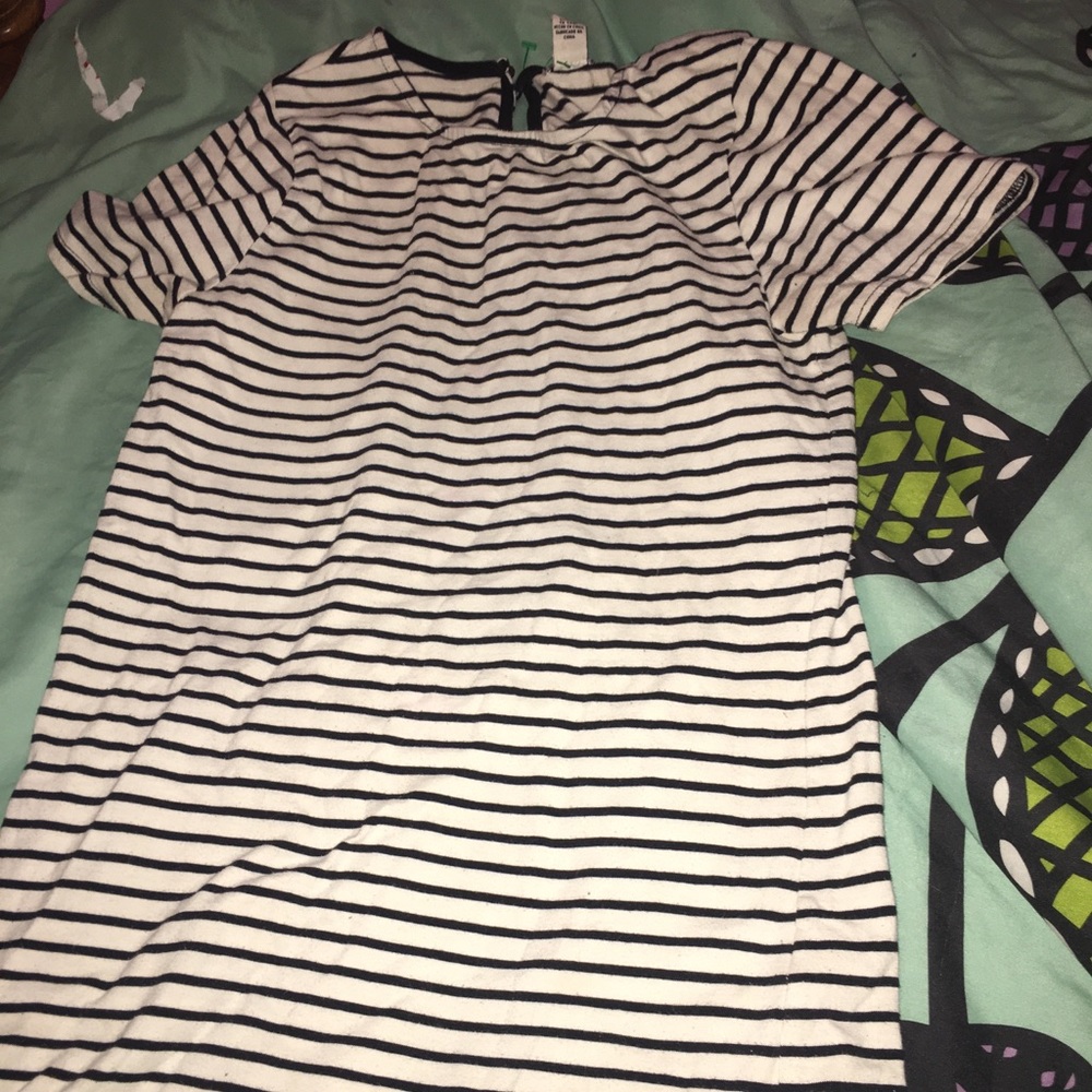 Dress, shorter, black and white